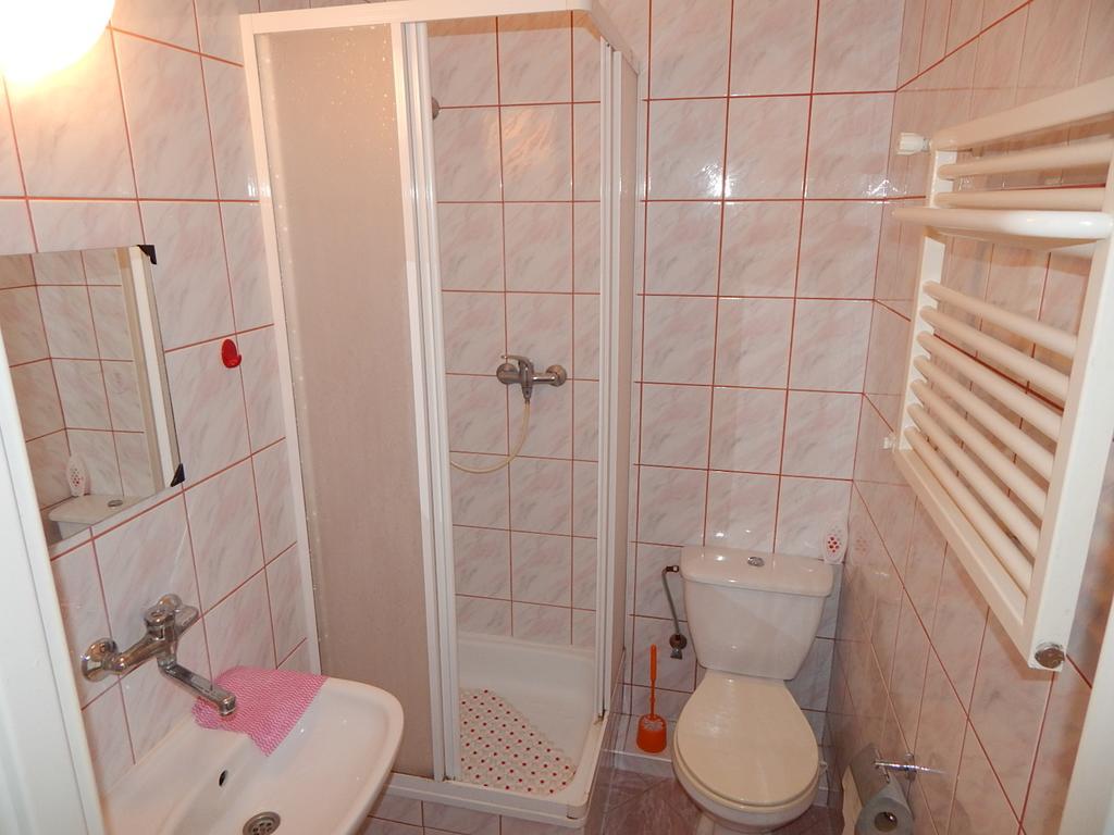 Apartament I Pokoje Aura Dom Wczasowy Darlowko Ruang foto